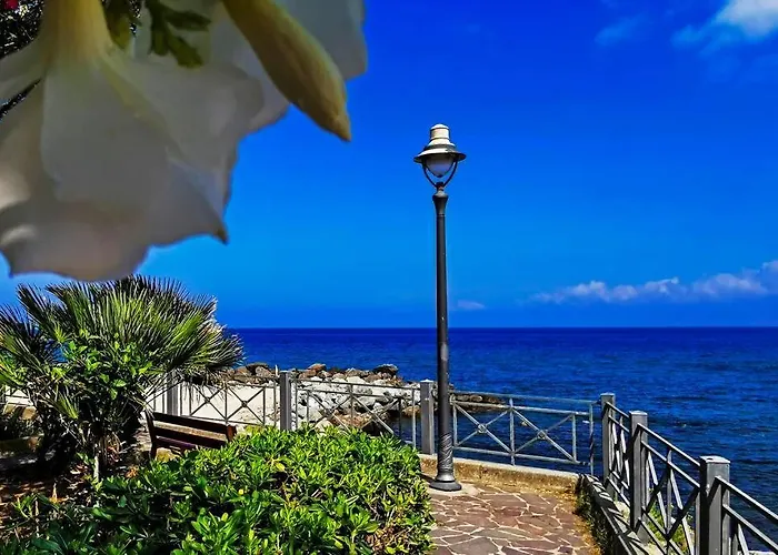 Relax On The Sea Villa *