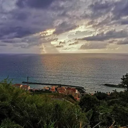 Relax On The Sea Villa